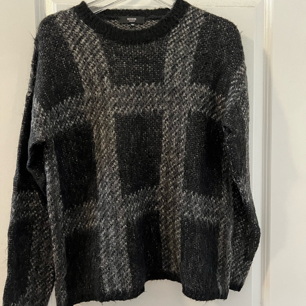 VERSUS sweaters